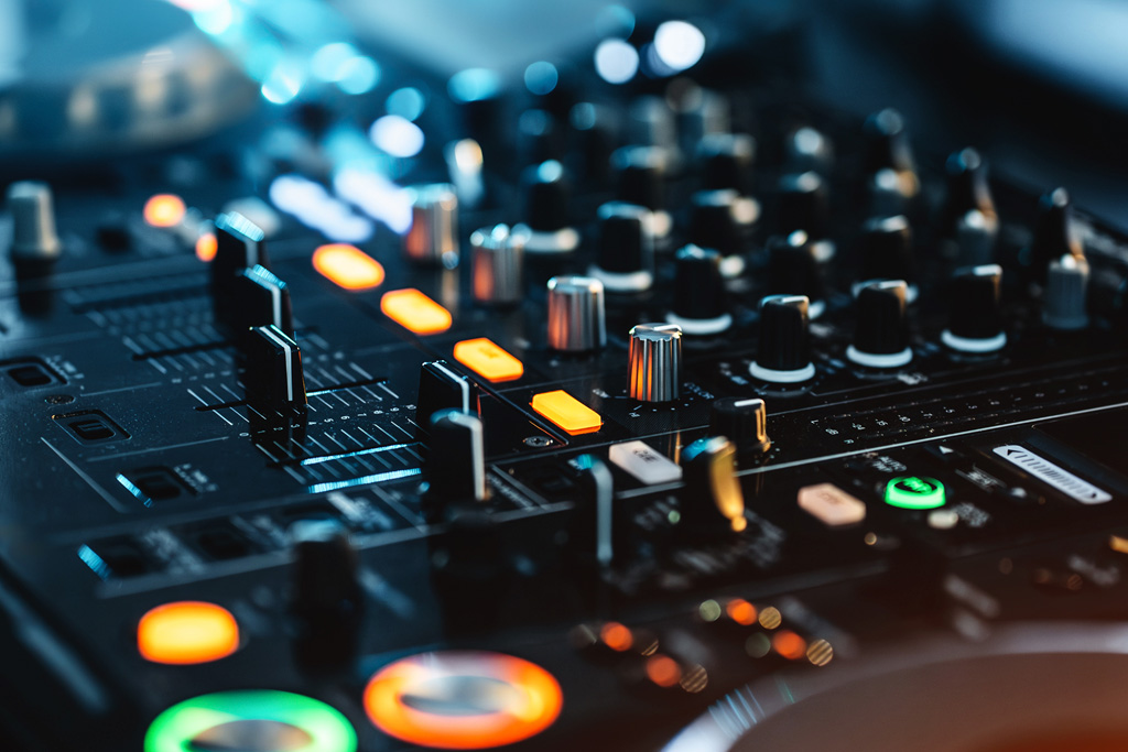 djsession